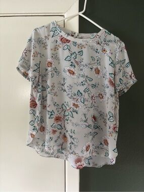 Loft Petite Large Floral Short Sleeve Blouse